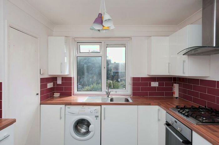 2 Bedroom Flat To Rent In Craven Road, Brighton, BN2