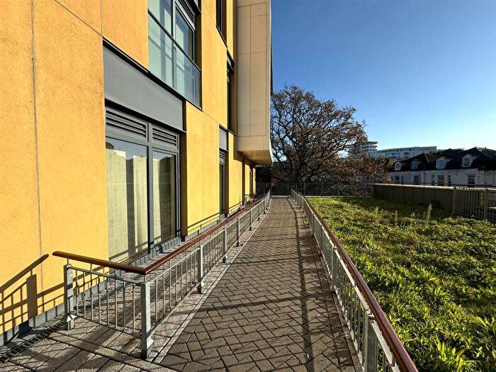 1 Bedroom Flat To Rent In Madeira Road, Bournemouth, BH1