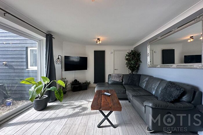 2 Bedroom Flat To Rent In Sandgate High Street, Sandgate, CT20
