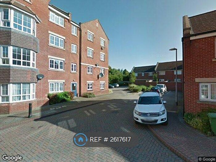 2 Bedroom Flat To Rent In Luton Road, Dunstable, LU5