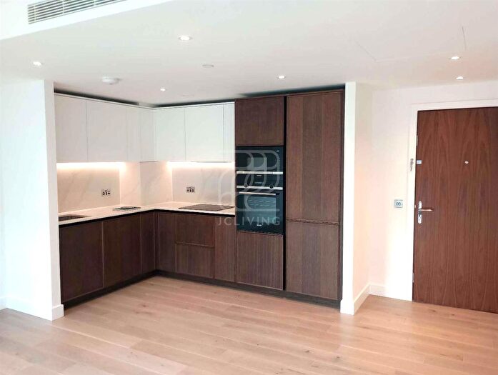 2 Bedroom Flat To Rent In Penny House, London, WC1X