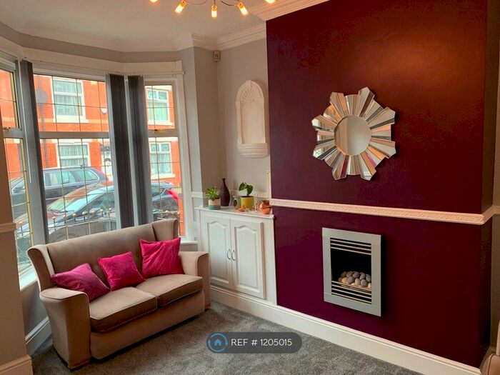 3 Bedroom Terraced House To Rent In Leicester, Leicester LE5