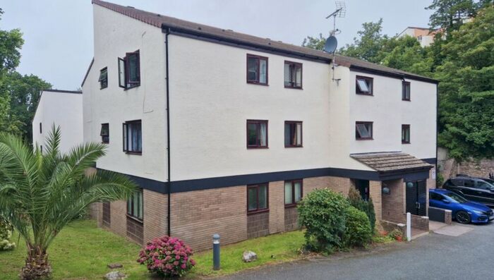 2 Bedroom Flat To Rent In Torwood Gardens Road, Torquay, TQ1