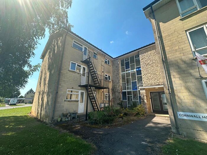 2 Bedroom Apartment To Rent In Kings Avenue, Corsham, SN13