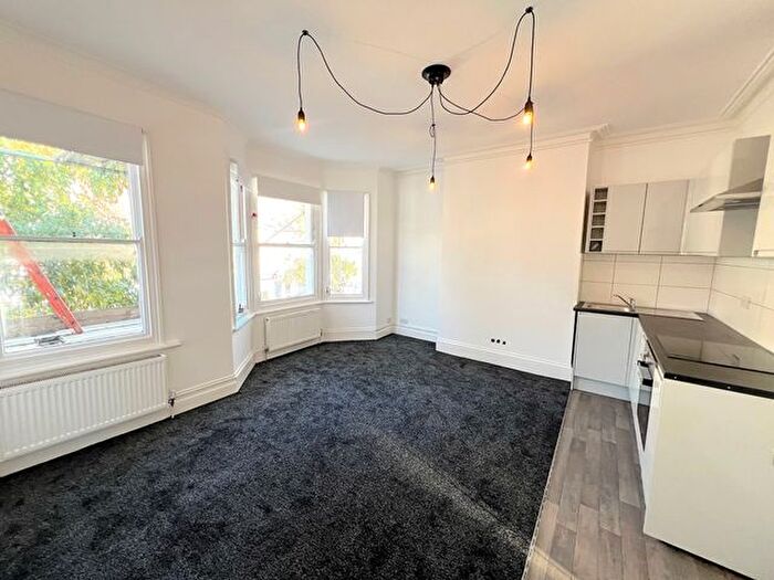 2 Bedroom Flat To Rent In Upper Hamilton Road, Brighton, BN1