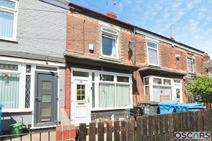 2 Bedroom Terraced House For Sale In Claremont Avenue, Selkirk Street, HU5