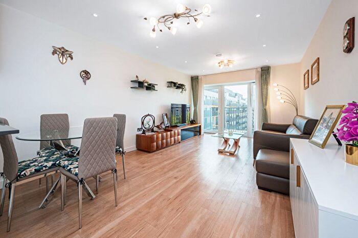 3 Bedroom Flat For Sale In Fermont House, Colindale, London, NW9