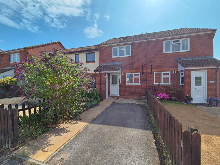 2 Bedroom Terraced House For Sale In Teal Road, Minehead, TA24