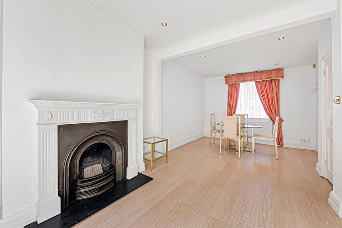 2 Bedroom Semi-Detached House To Rent In Gothic Cottages, Highfield Road, NW11