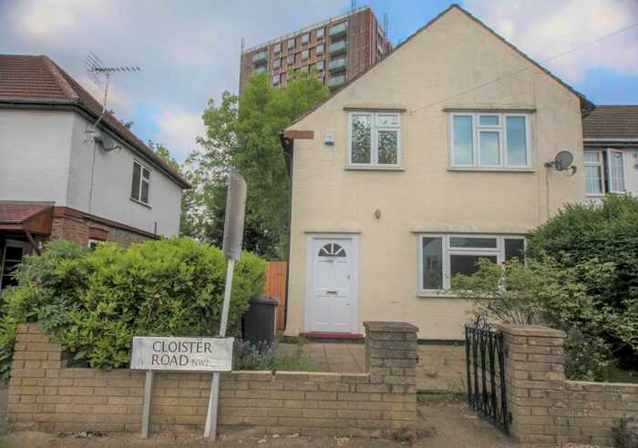 3 Bedroom Semi-Detached House To Rent In Cloister Road, Cricklewood, NW2