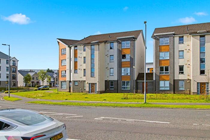 3 Bedroom Flat For Sale In Kenley Road, Renfrew, PA4