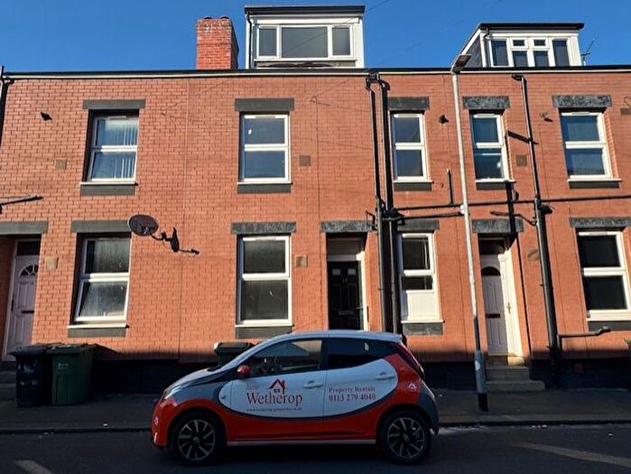 2 Bedroom Terraced House To Rent In Recreation Row, Leeds, LS11