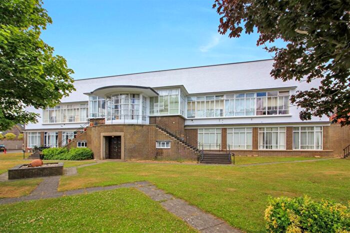 2 Bedroom Apartment To Rent In Lime Grove, Rushden, NN10