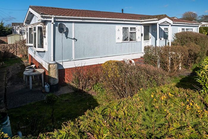 2 Bedroom Park Home For Sale In Howey, Llandrindod Wells, LD1