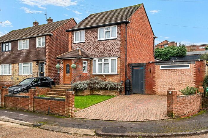 3 Bedroom Detached House For Sale In Alandale Road, Southampton, SO19