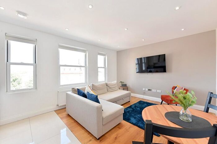 1 Bedroom Flat To Rent In Blandford Street, Marylebone, London, W1U