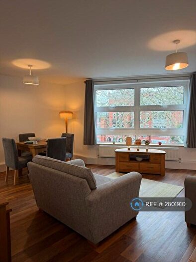 2 Bedroom Flat To Rent In Akenside Road, London, NW3