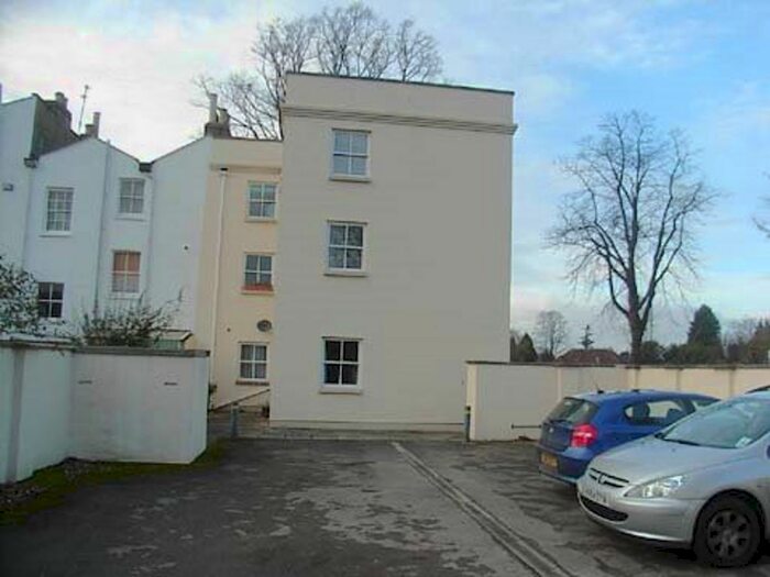 1 Bedroom Flat To Rent In Keynsham Road, Cheltenham, GL53