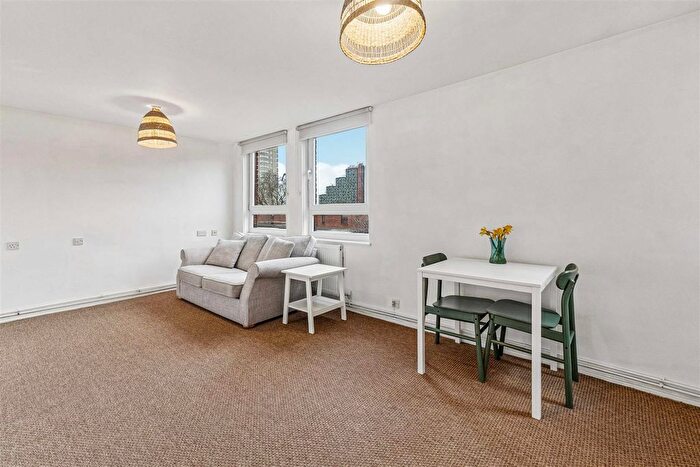 1 Bedroom Flat To Rent In Lily Close, St Pauls Court, London, W14