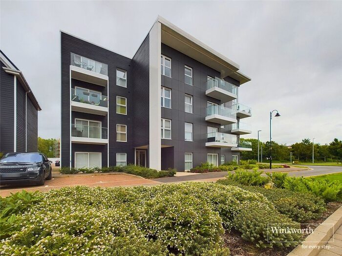 1 Bedroom Flat To Rent In Fairhaven Drive, Reading, Berkshire, RG2