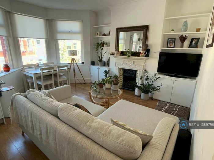 2 Bedroom Flat To Rent In Crossfield Road, London, N17