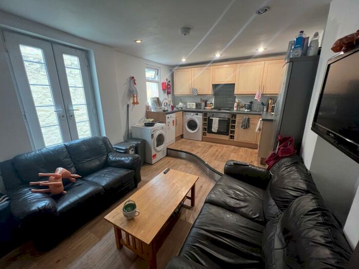 6 Bedroom Terraced House To Rent In Hill Park Crescent, Plymouth, PL4