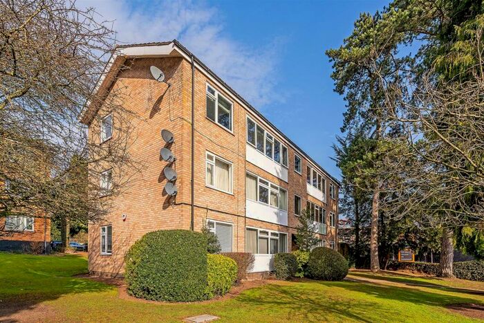 2 Bedroom Apartment To Rent In Manor Road, Dorridge, B93