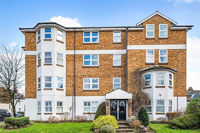 2 Bedroom Flat To Rent In Portsmouth Road, Surbiton, KT6