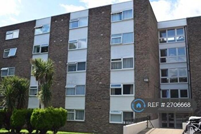 1 Bedroom Flat To Rent In Rodney Court, Southampton, SO19