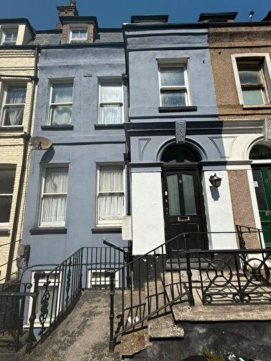 2 Bedroom Flat To Rent In High Street, Herne Bay, CT6