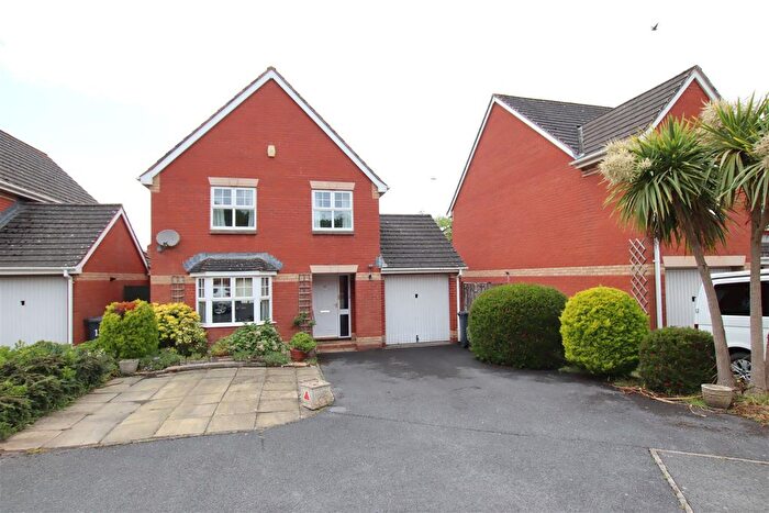 4 Bedroom Detached House For Sale In Knights Crescent, Clyst Heath, Exeter, EX2