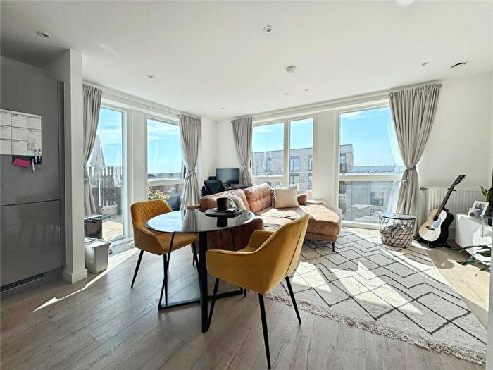 1 Bedroom Penthouse For Sale In Regal Walk, Bexleyheath, DA6