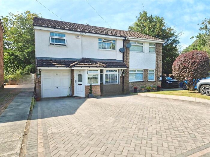 4 Bedroom Semi Detached House For Sale In Mortlake Close, Worsley, Manchester, Greater Manchester, M28