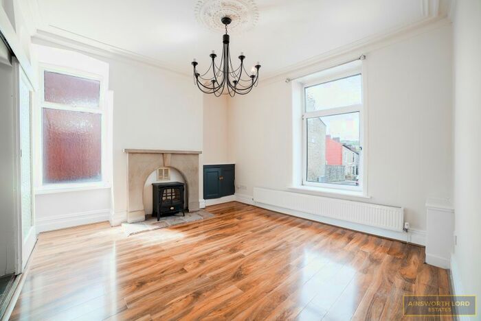 3 Bedroom End Of Terrace House To Rent In Greenway Street, Darwen, BB3