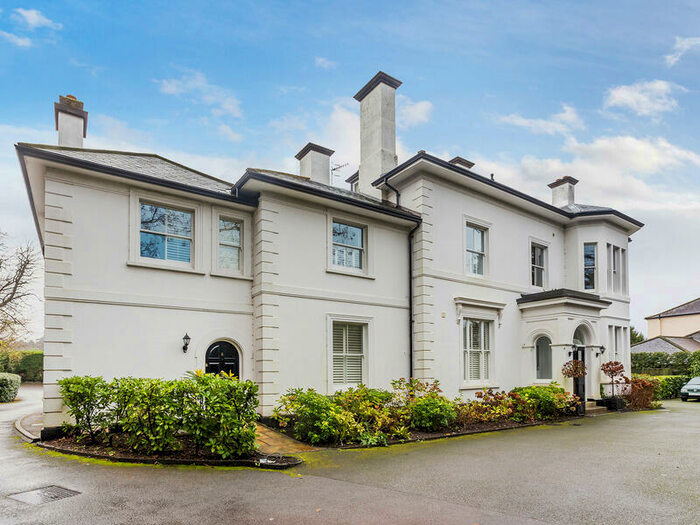 2 Bedroom Apartment To Rent In Ref: Gk - Reigate Road, Reigate, RH2