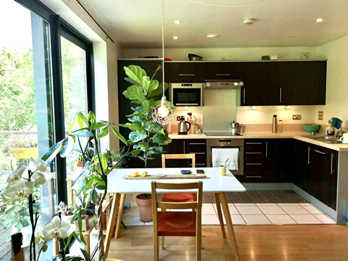 2 Bedroom Flat To Rent In Prichard House, A Kennington Road, London, SE11