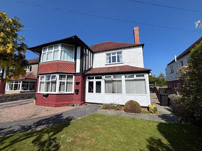 3 Bedroom Flat For Sale In Francis Avenue, Rhos On Sea, LL28