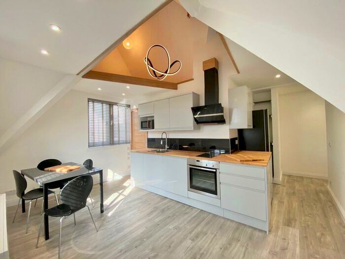 1 Bedroom Apartment To Rent In Medina Villas, Hove, BN3