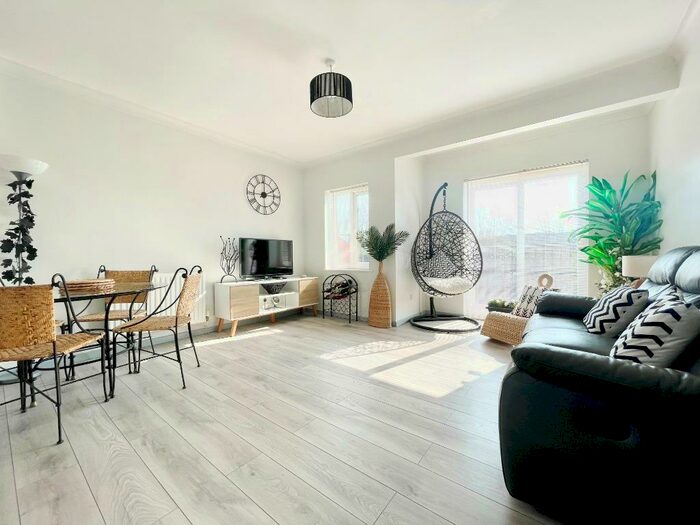 1 Bedroom Flat To Rent In Attwood Close, Cheltenham, GL51