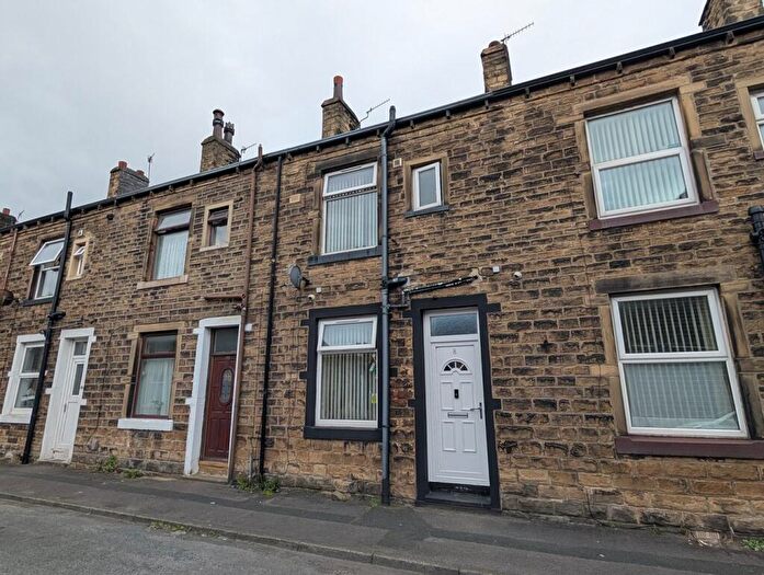 3 Bedroom Terraced House For Sale In River Street, Stockbridge, Keighley, BD21