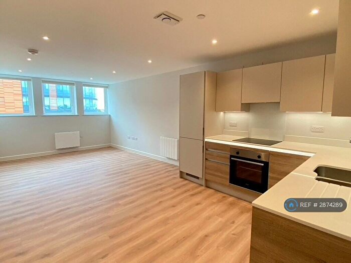 2 Bedroom Flat To Rent In Christchurch Road, Bournemouth, BH1