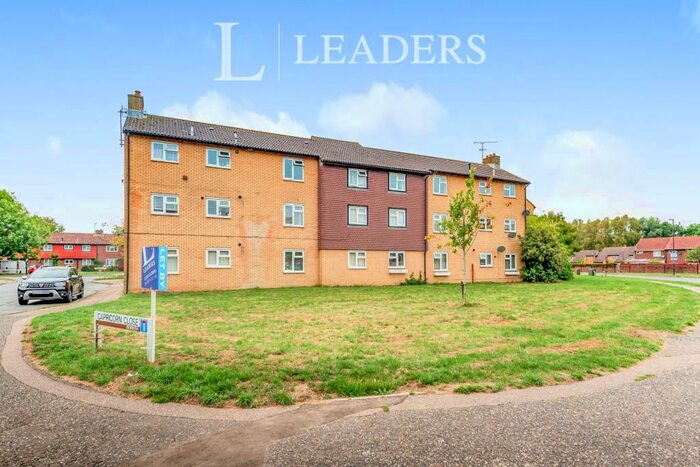 2 Bedroom Flat To Rent In Capricorn Close, RH11
