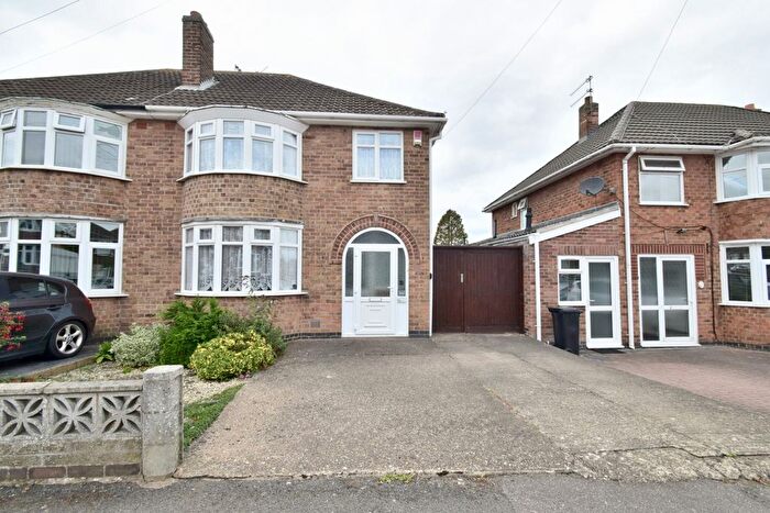 3 Bedroom Semi-detached House For Sale In Lymington Road, Off Cardinals Walk, Leicester, LE5