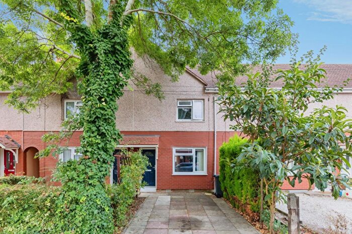 2 Bedroom Semi Detached House For Sale In Wathen Road, Warwick, CV34