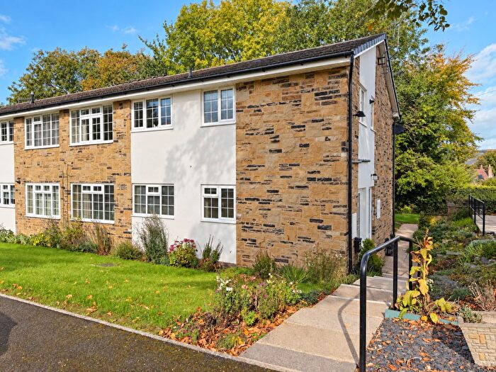 2 Bedroom Apartment For Sale In Chestnut Court, Shipley, BD18