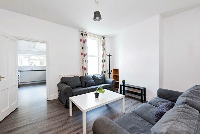 6 Bedroom Terraced House To Rent In St. Peters Terrace, Bath, BA2