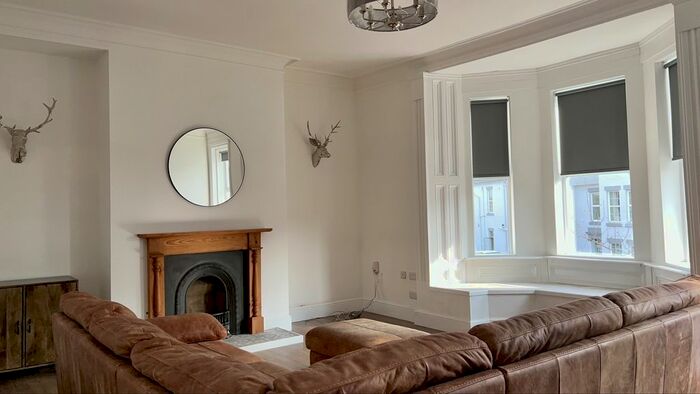 4 Bedroom Flat To Rent In Sanderson Road, Jesmond, Newcastle Upon Tyne, NE2