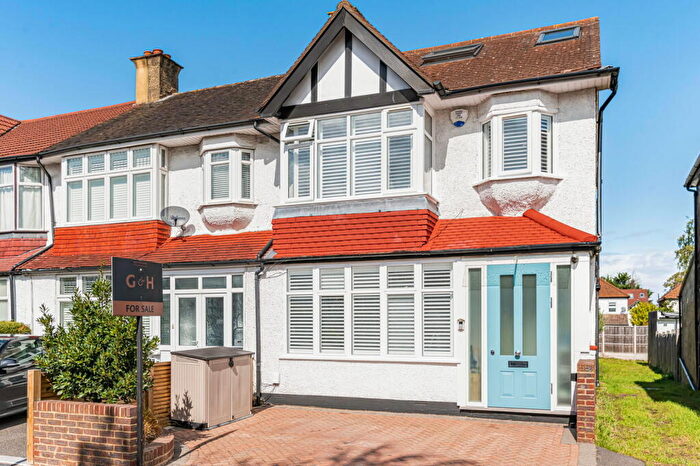 4 Bedroom End Of Terrace House For Sale In Glanville Road, Bromley, BR2