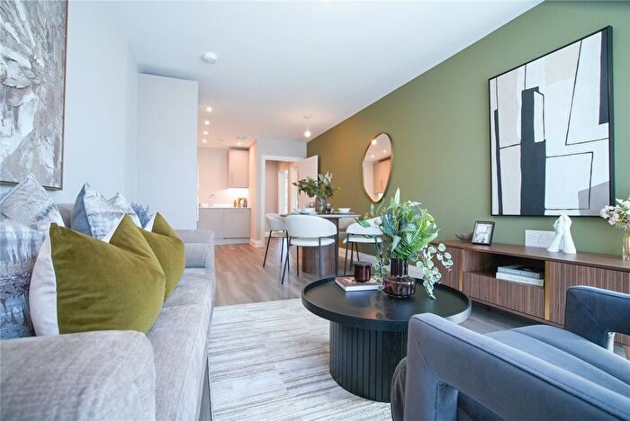 2 Bedroom Flat For Sale In Brook House, New Wharf Road, Tonbridge, TN9