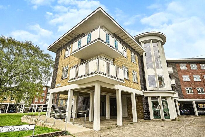 2 Bedroom Flat For Sale In Freemens Way, Deal, Kent, CT14